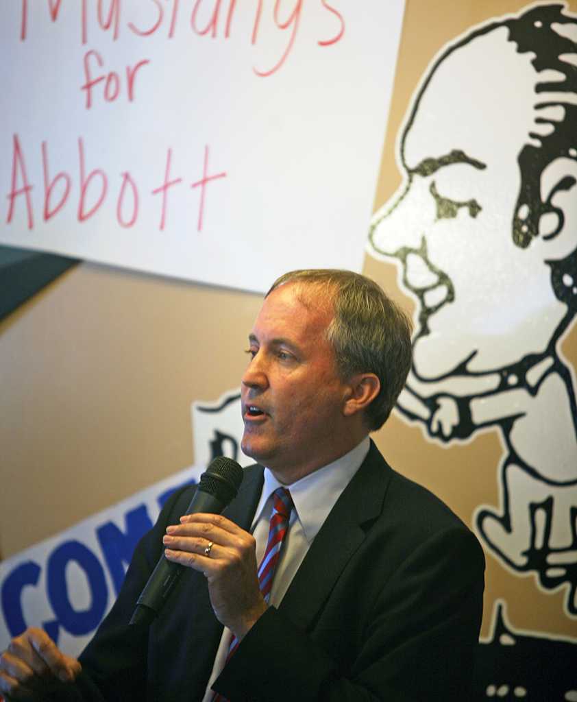 Kenneth Paxton, Jr.,  the Republican nominee for Texas attorney general, introduced gubernatorial candidate Greg Abbott at Stanley's BBQ in Wichita Falls, Texas. Photo by Bradley Wilson