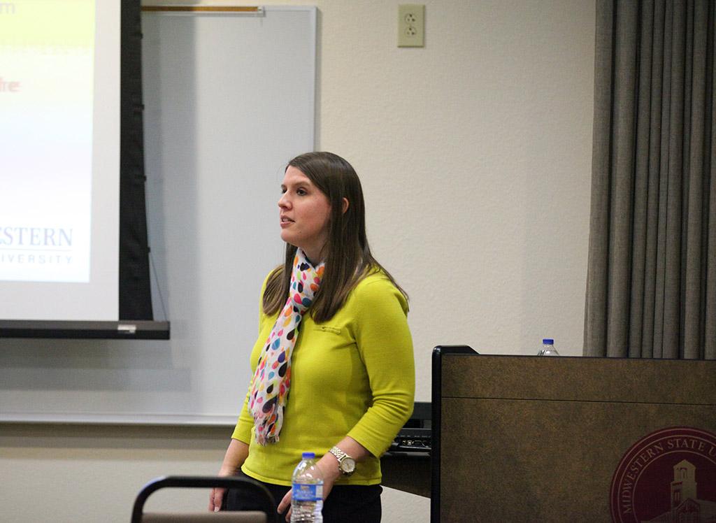 Lori Arnold, licensed professional counselor, speaks at the QPR suicide prevention training for faculty, on April 12 in Dillard 189. Photo by Rutth Mercado.