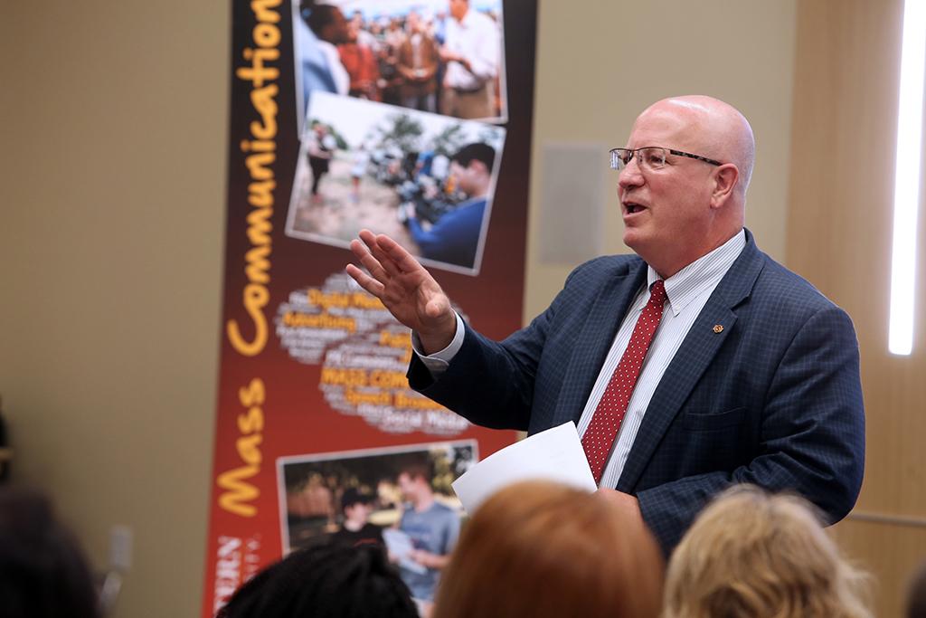 Tony Vidmar discusses LinkedIn at Midwestern State University Social Media Day, Sept. 25, 2017. Photo by Bradley Wilson