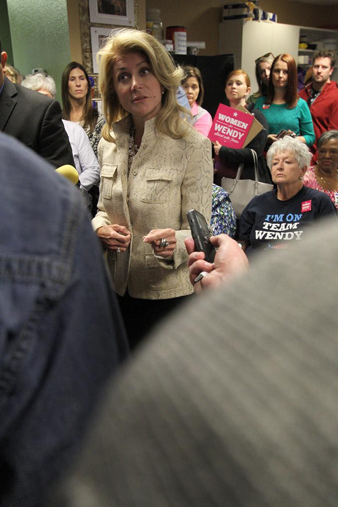 Wendy Davis, gubernatiorial candidate, at the Wichita Falls County Democrats headquaters Saturday, Nov. 1, 2014. Photo by Lauren Roberts