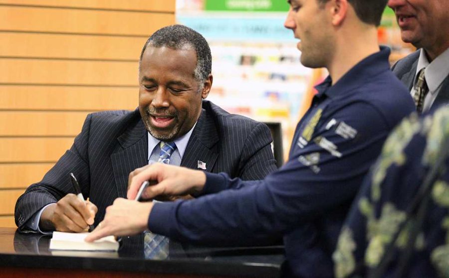 Republican presidential candidate Ben Carson traveled to Wichita Falls for a book signing on Oct. 20. Photo by Gabriella Solis.