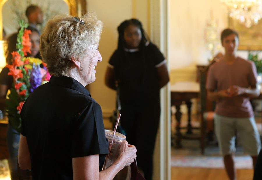 Suzane Shipley, university president, gives student a tour of the presidents house during the presidents picnic at Sikes House on Aug. 27. Photo by Stephen Gomez