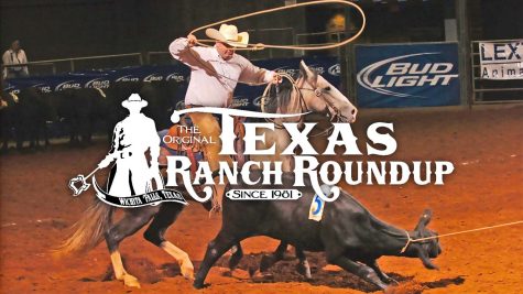 Texas Ranch Roundup imita el rodeos de ganado del 1800s, 2022.