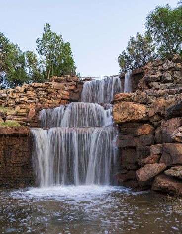 Lucy Park tiene una cascada artificial que actúa como "Wichita Falls", el 21 de octubre de 2021.