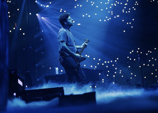 Lead guitarist and backing vocalist Joe Trohman performs in Grand Rapids, Mich., March 27. 