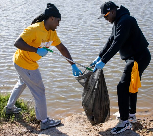 Mav’s Day of Service: Students serve campus and community